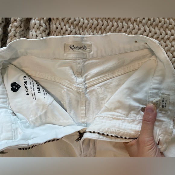 Madewell 11”High-Rise Flare Jeans, White, Size 27T - Picture 7 of 8